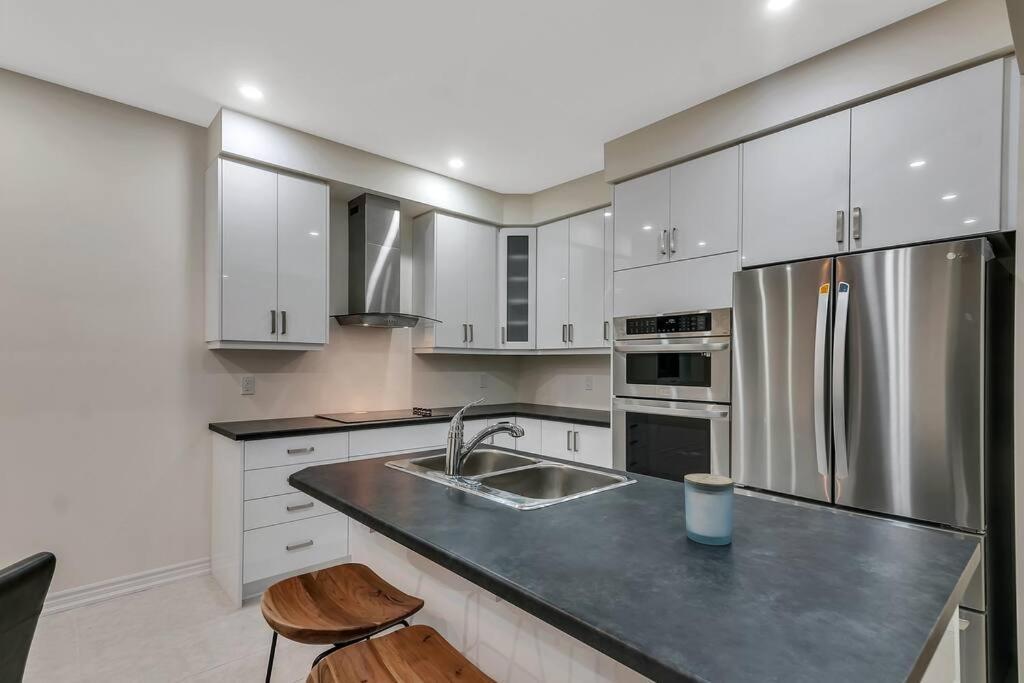 פריז Treasure In Brant - 4 Bedroom Detached House מראה חיצוני תמונה